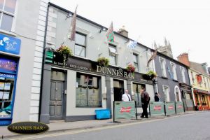 Dunne's Bar & Accommodation